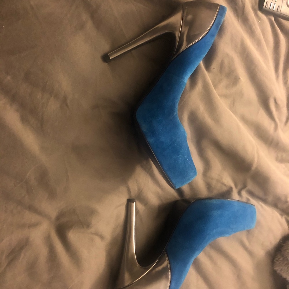 Bcbg size 8 shoes